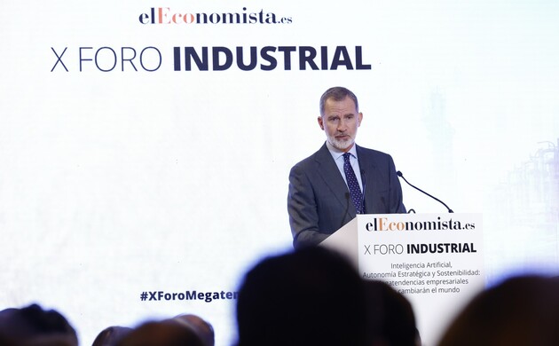 Su Majestad el Rey durante su intervención en el X Foro Industrial de El Economista